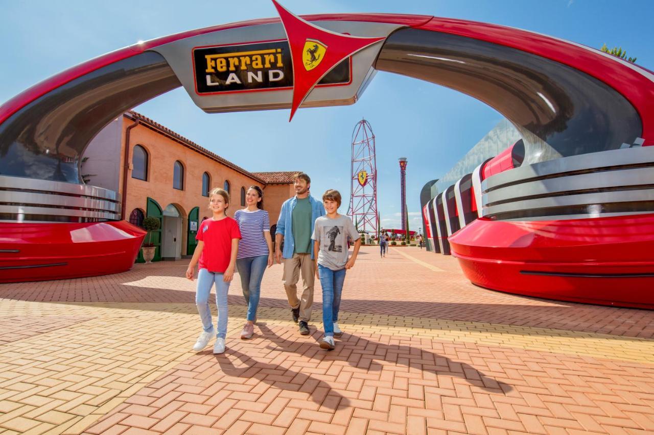 Portaventura Hotel Lucy'S Mansion - Includes Unlimited Access & Express Wristband To Portaventura Park & Ferrari Land Salou Exteriör bild